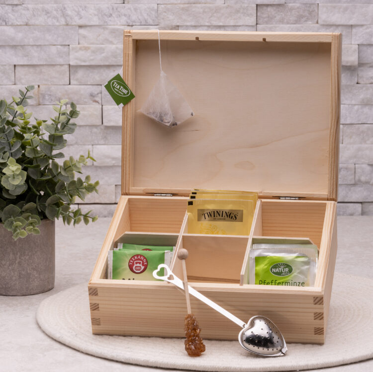 Teebox aus Holz für 6 Teesorten